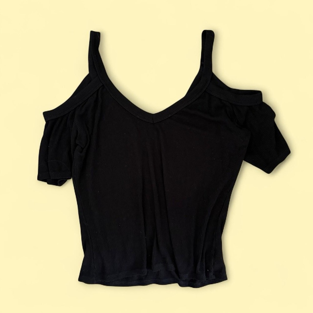 black rib knit cold shoulder crop top